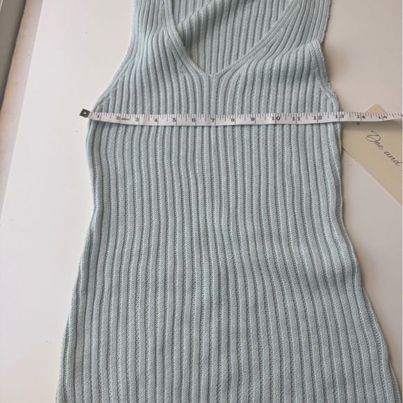 Doe and Rae Women’s Ribbed Knit - Picture 7 of 8